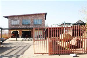 Deneysville CBD prime dual-use property for sale, Vaal Dam