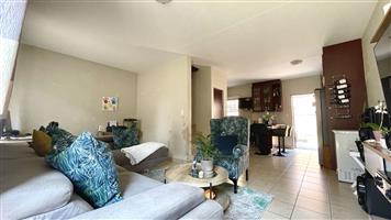 Townhouse For Sale in Annlin