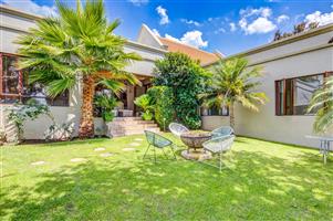Beautifully positioned rental home in Cedar Lakes Lifestyle Estate