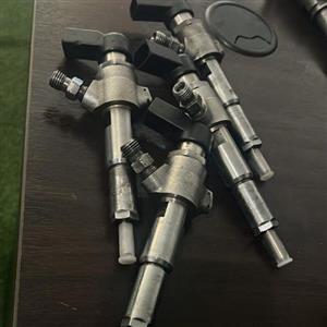 FORD FIGO 1.4 DIESEL INJECTORS 
