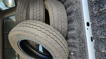 Tyres Bridgestone Duravis 195/75/R16 c (4 Tyres)