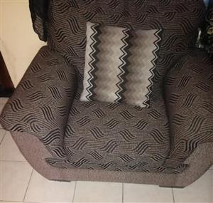 6 seater lounge set excellent condition 