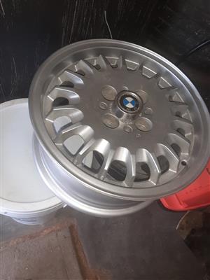 Bmw e30 bottle cap