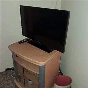 Samsung 32" TVs