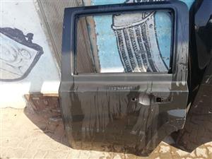 Jeep patriote left rear door shell