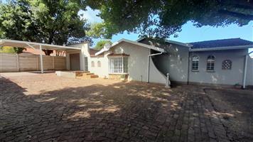 House For Sale in Glen Marais Ext 3