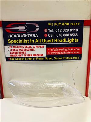 Audi Q7 right side headlight replacement lens 