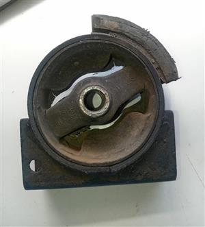 Toyota Tazz 2e engine mounting 