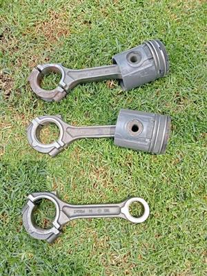 3 con rods for a volvo FL6/Fl250