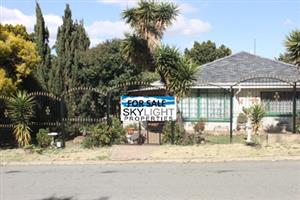 3 Bedrooms, 2 Bathrooms for sale - OAKDENE Johannesburg South