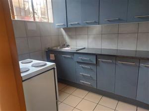 3 BEDROOM APARTMENT LOCATED IN CENTRAL RUSTENBURG