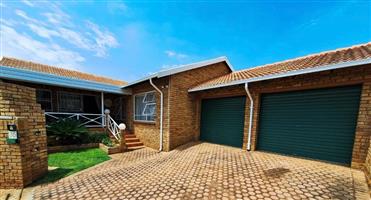 Beautiful 3 Bedroom Townhouse for sale in Upmarket Security Complex