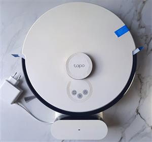 TAPO RV10 Robot Vacuum and Mop. Hardly used. Excellent condition.