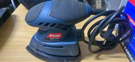 Mouse sender  280 Steve Biko road  Gezina  PTA  Wattsup   call