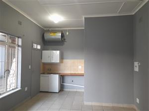 Good price, good location small 1 x bedroom flat to rent – available IMMEDIATE–