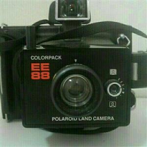 Camera (Polaroid)