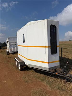 2 berth horse trailer