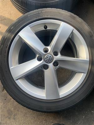 A set if 16inch polo this mag rims and tyres 
