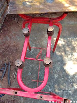 Garage Sale: 2nd Hand 4 plate gas braai