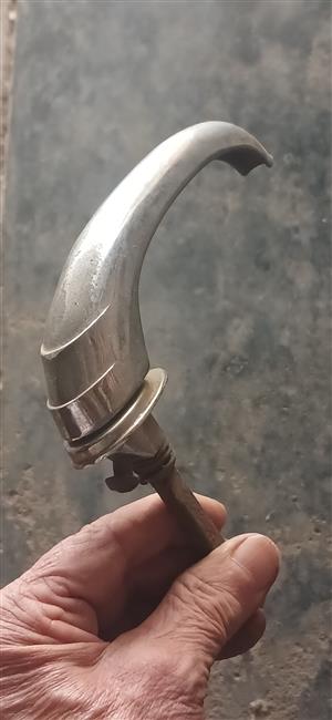 Door handle for very old car