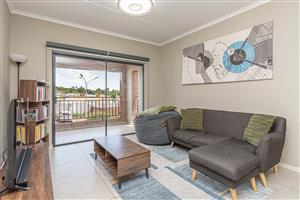 Full-Lifestyle Estate Living: 2-bed with Communal Gym, Pool & Clubhouse