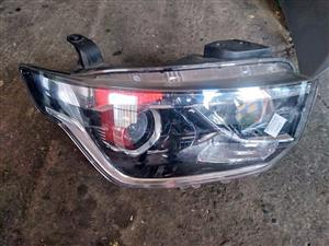 Hi bus Hyundai front light xenon whatsapp 