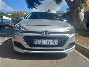 2017 Hyundai i20 1.2 Manual  Petrol Silver 94000kms Spare key