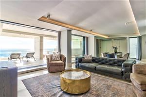 Apartment For Sale in Bantry Bay