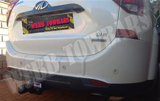 Mahindra XUV500 Standard/Detachable Towbars
