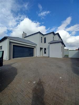 House For Sale in Zambezi Manor Lifestyle Estate