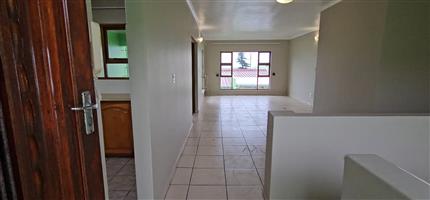 Quigney - Spacious duplex in Gasson Marina Vista on George Walker Parade Available 1 January 2026