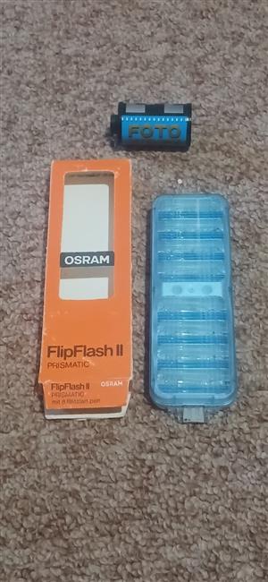 Older camera, flashes