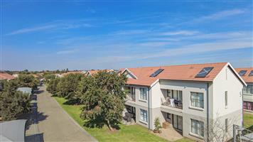 Apartment For Sale in Lakefield