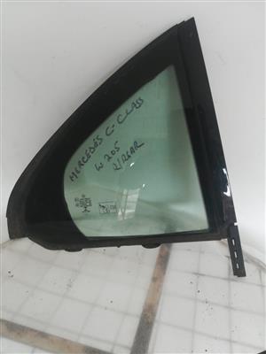 W205 Mercedes class right rear 1/4vent glass original with rubber