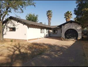 3 Bedroom House To Rent in Vaalpark