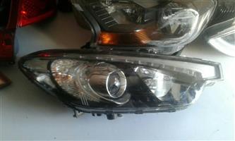 Kia serato xenon headlight