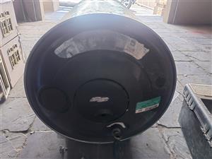 100l geyser. 3months old. Good as new