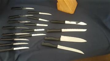Japanese 17 set knife set stainless steel in wooden holder