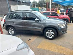 2011 VW Taguan 