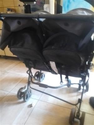 Twin stroller