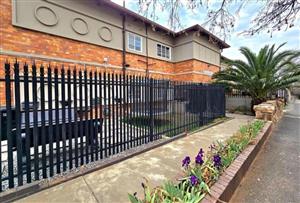Apartment For Sale in Roseacres