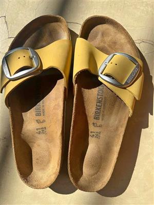 Worn Birkenstock Regular fit Size 7.5 (41)