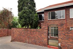 Solid Starter – Spacious Duplex with Garden and Garage