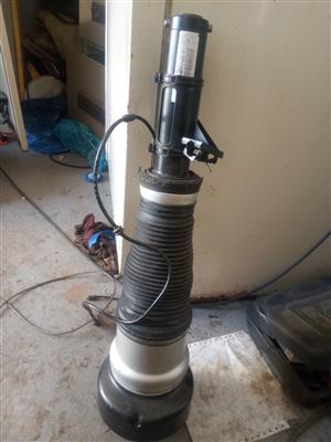 Mercedes S350 w221  Right Front airmatic shocks
