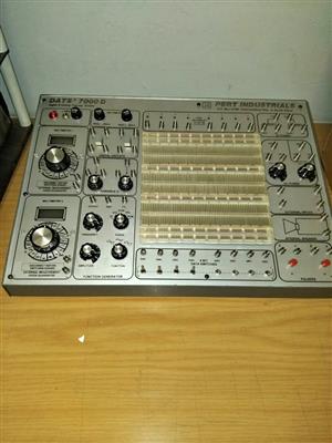 DAT 7000D Digital/Analogue Training System