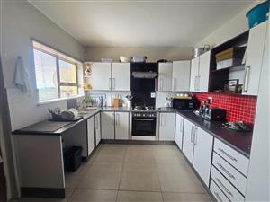 Apartment Rental Monthly in Newton Park