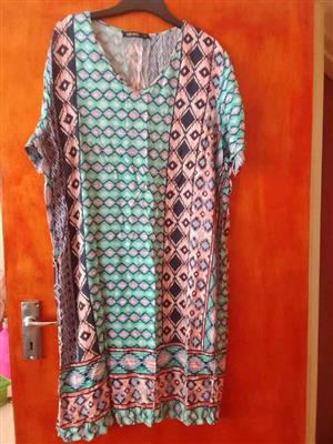 Dress colorful Woolworths Size 18