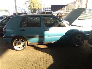 GOLF 3 STRIPPING FOR SPARES