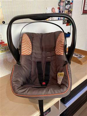 BABY CAR SEAT
