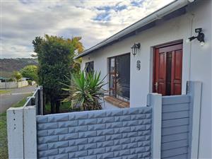 Immaculate, Secure and Modern Town house in Nahoon Valley Park.